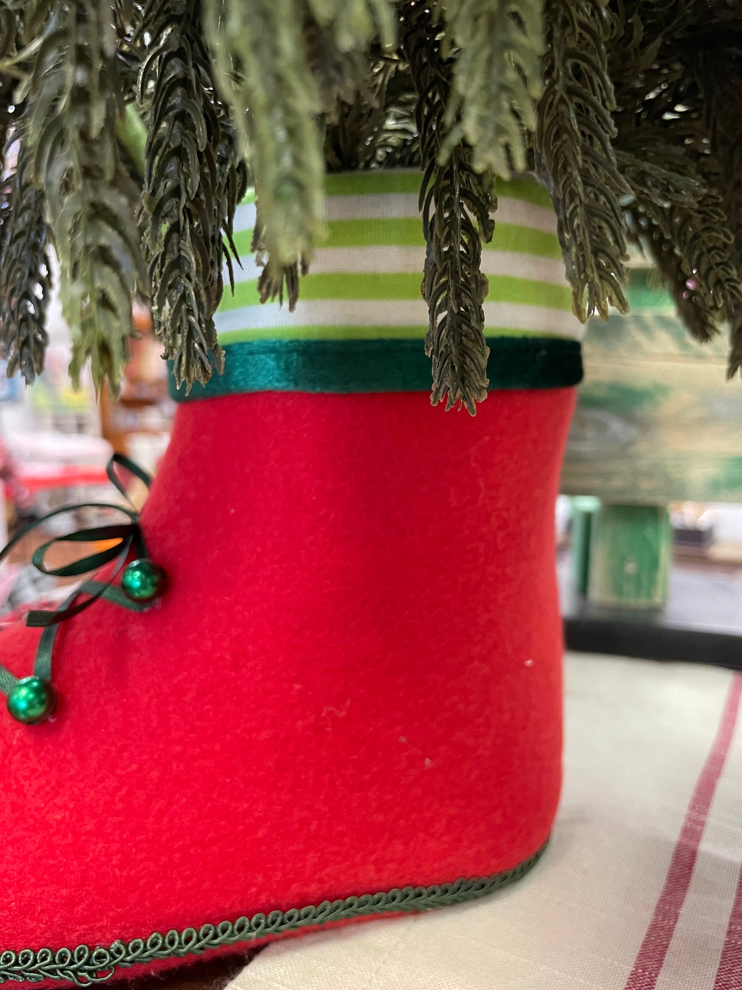Elf Shoe Red