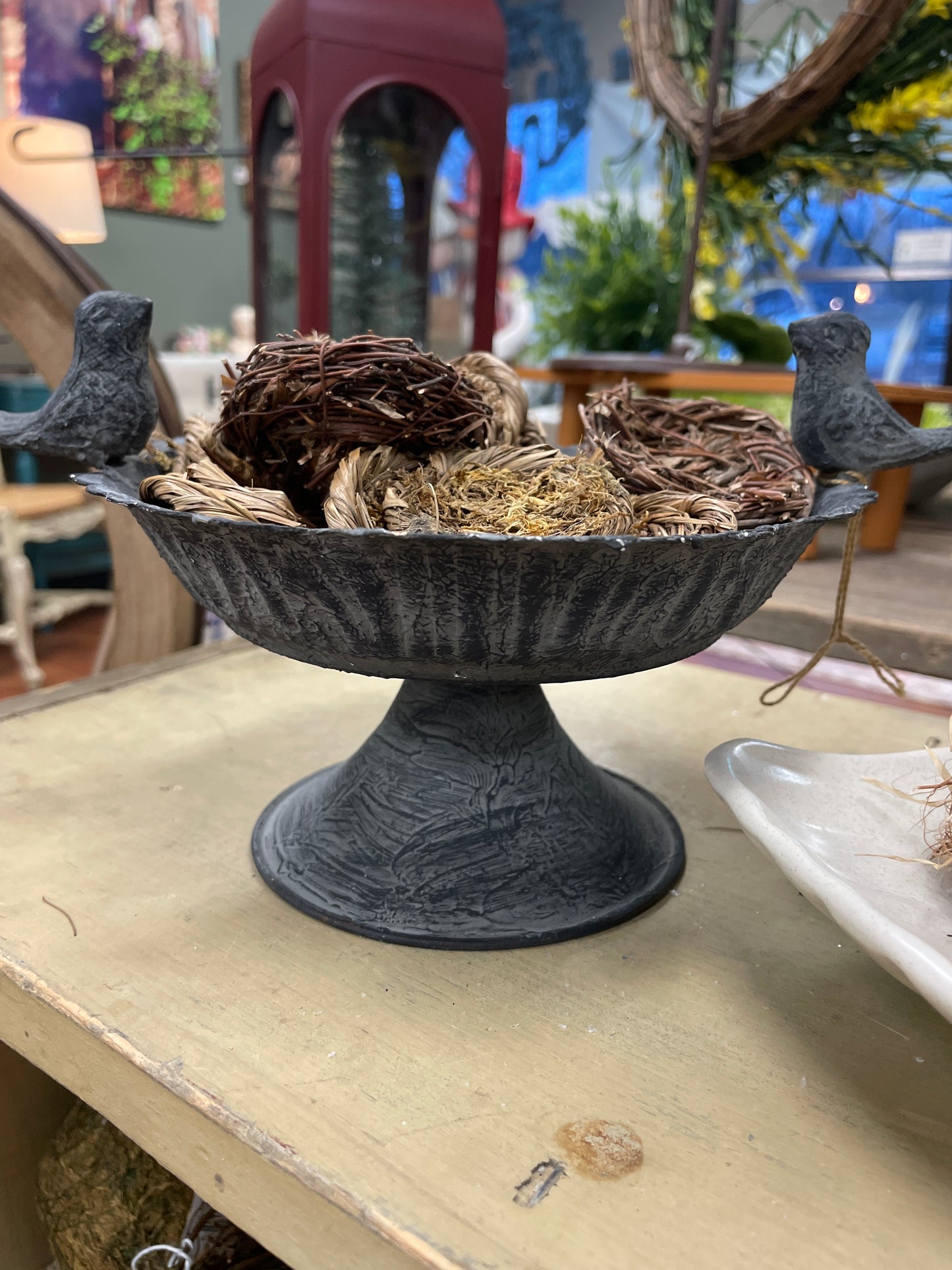 Bird Pedestal - metal
