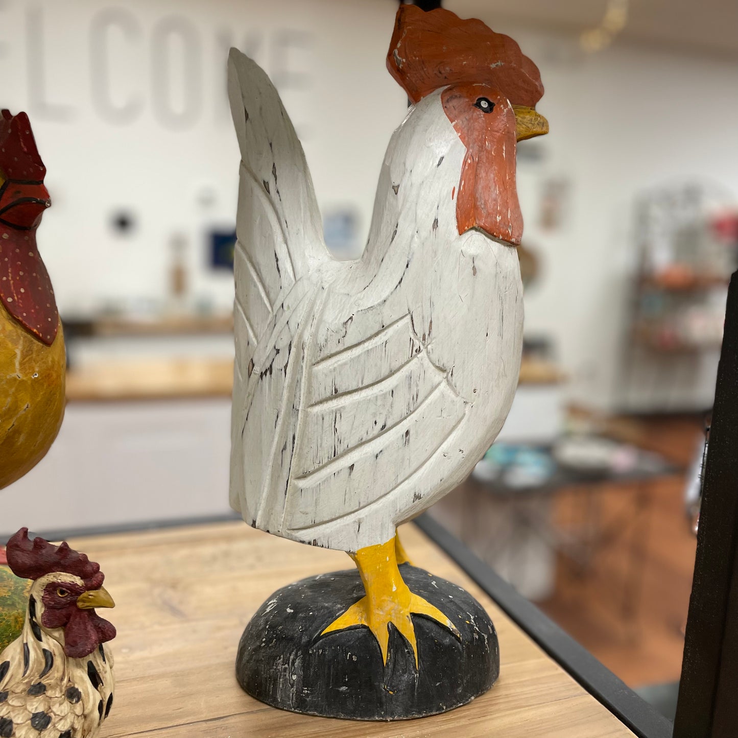 Wooden Hen - White