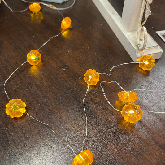 Pumpkin Garland (light up)