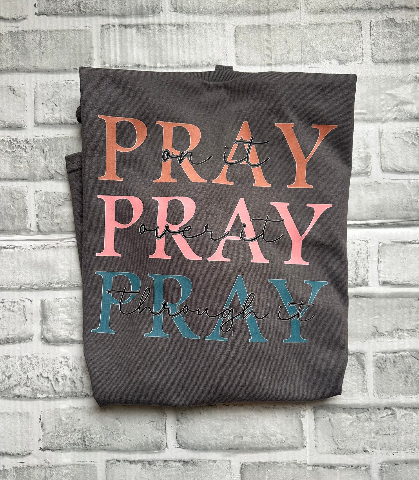 Pray pray pray Short sleeve shirt