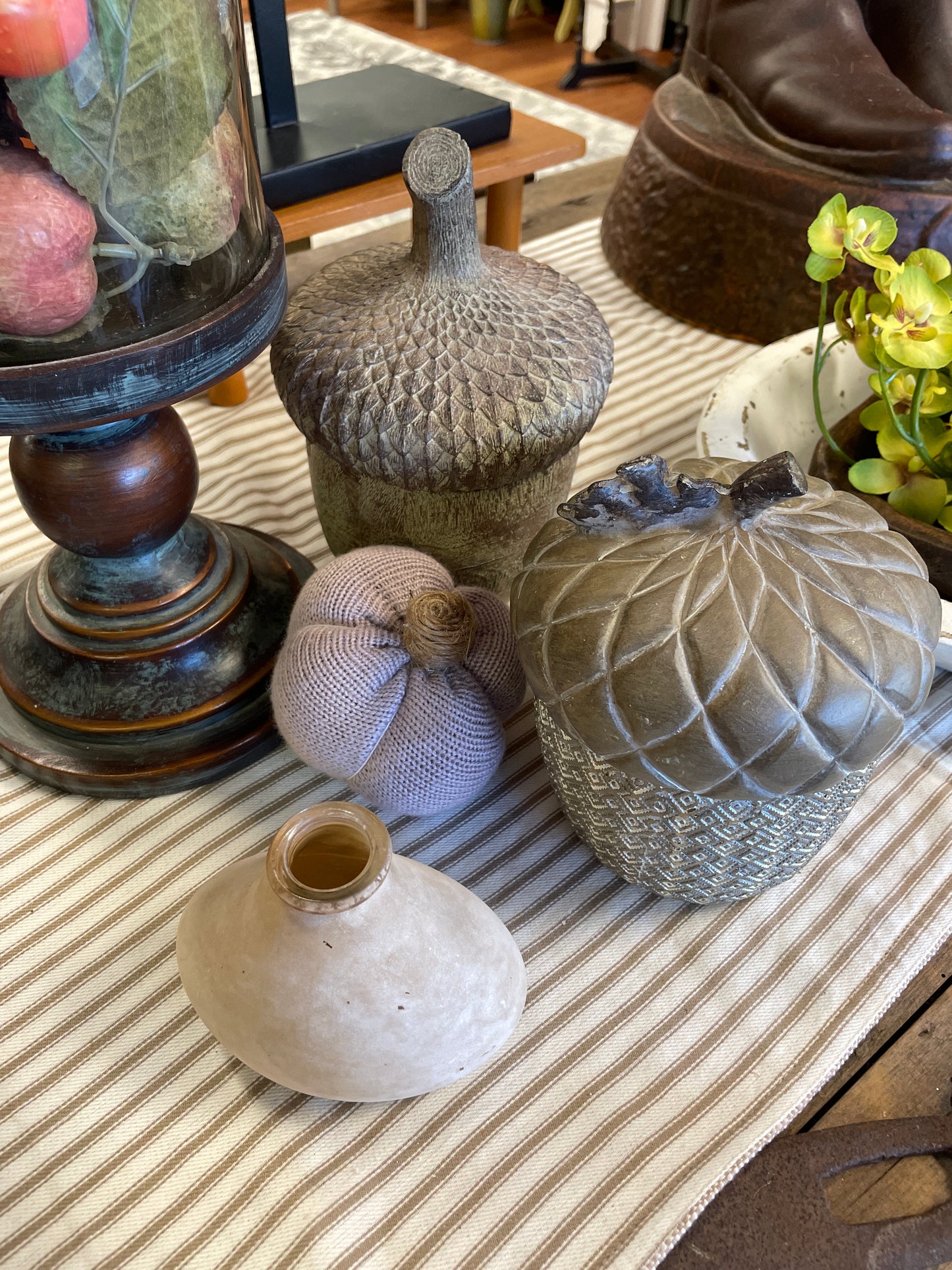 Resin Acorn - stem w/leaves