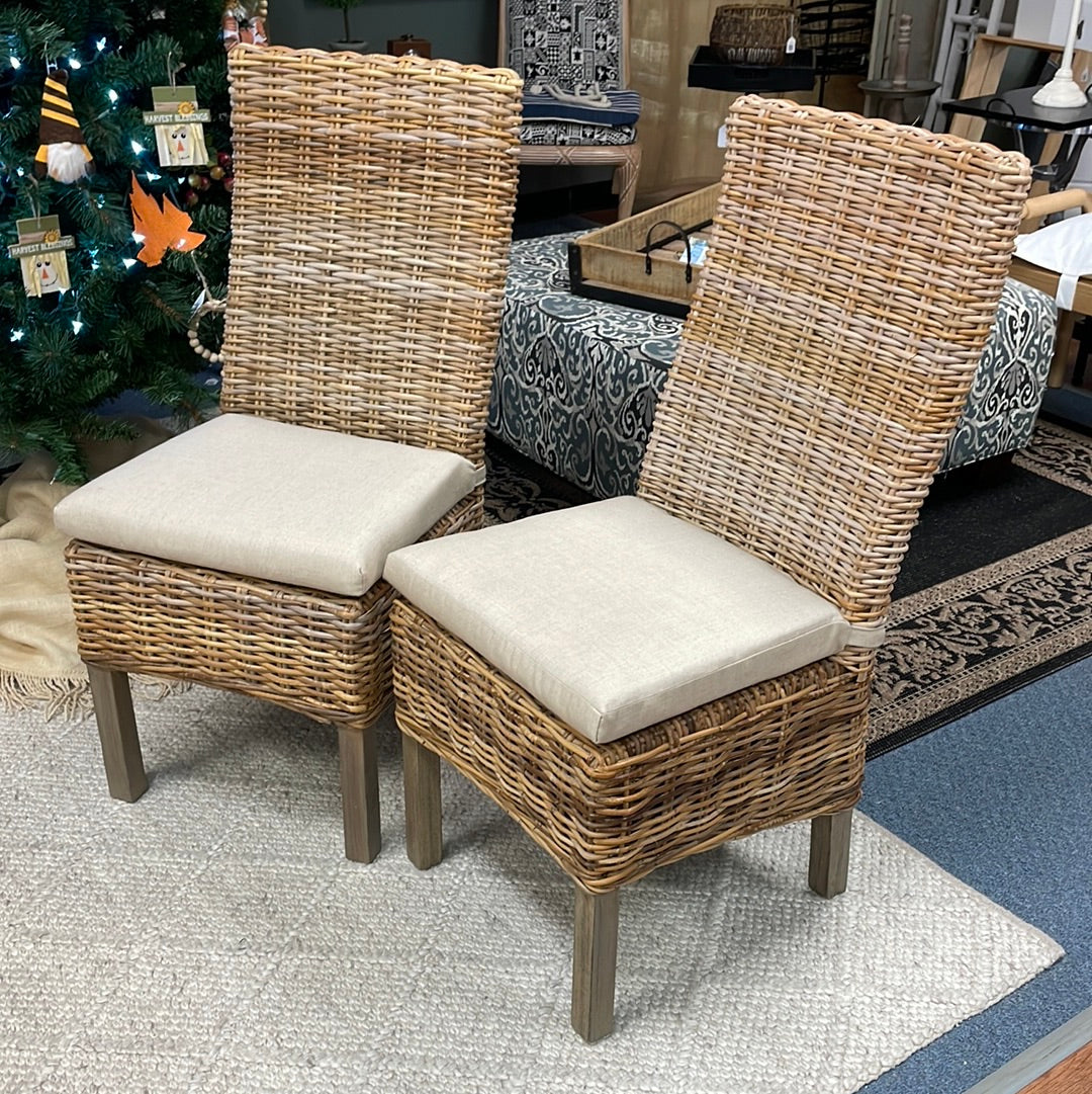 Coastal chair with Cushion