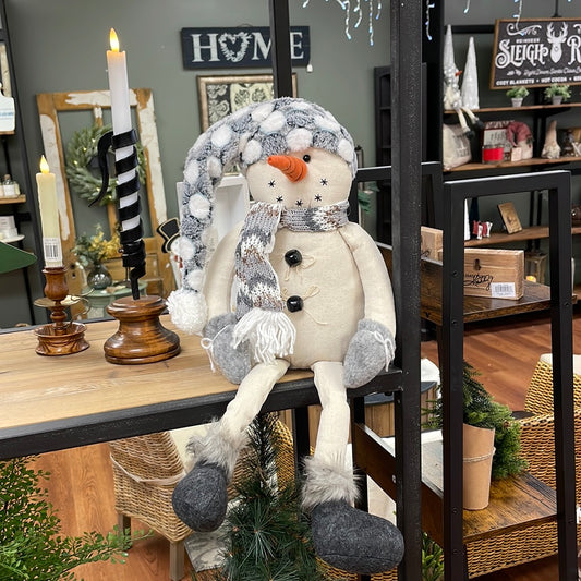 Shelf Sitter Snowman w/stocking cap
