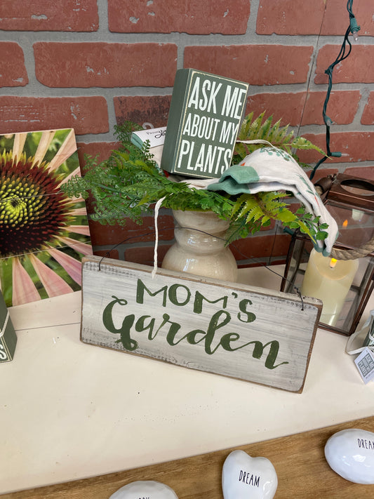 Mom's Garden Wooden Sign