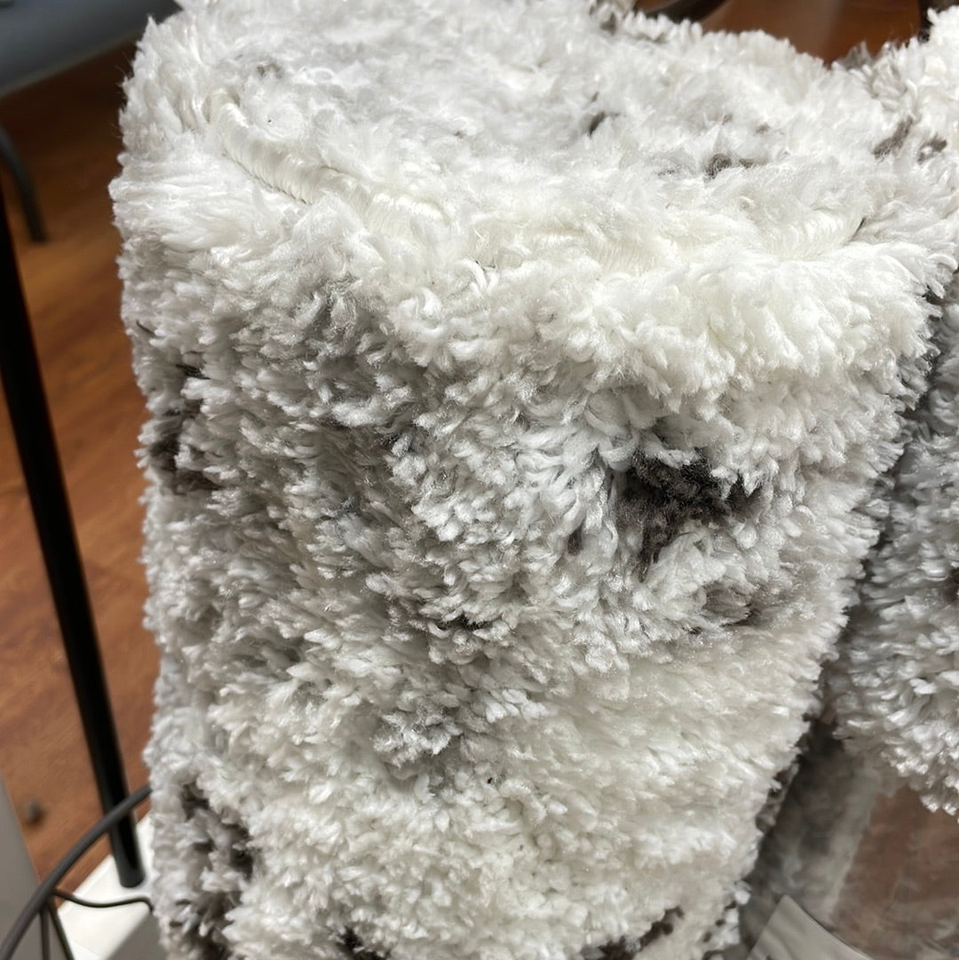 Shag Cream/Gray Rug 2' x 12