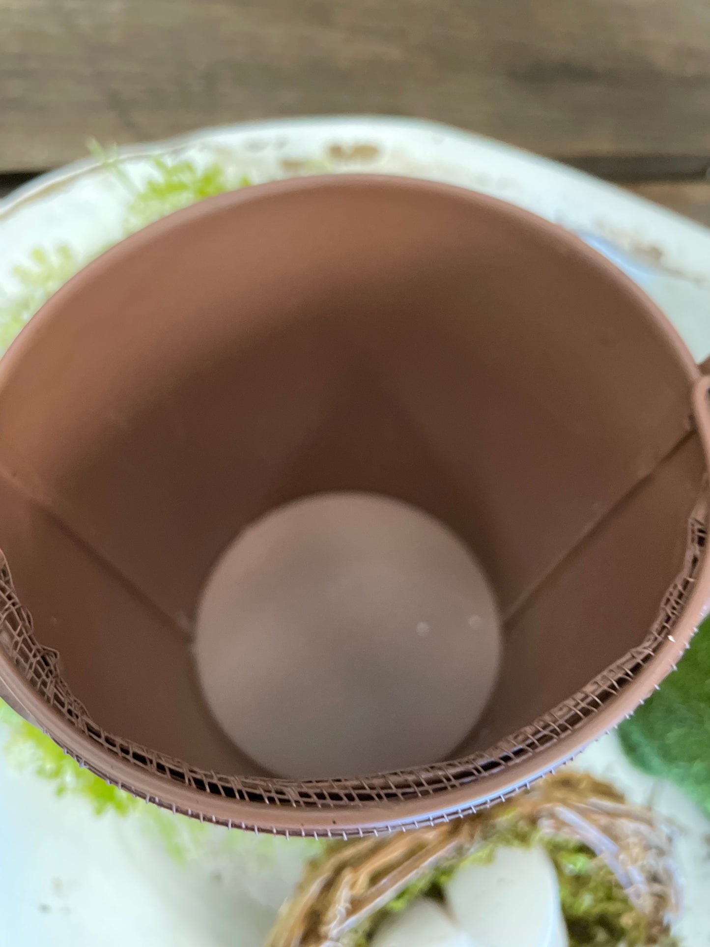 Brown Bucket w/handle