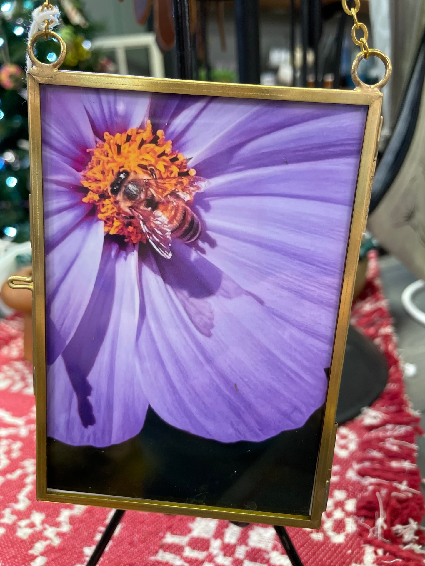 Hanging Antique Frame - Purple Flower/Bee