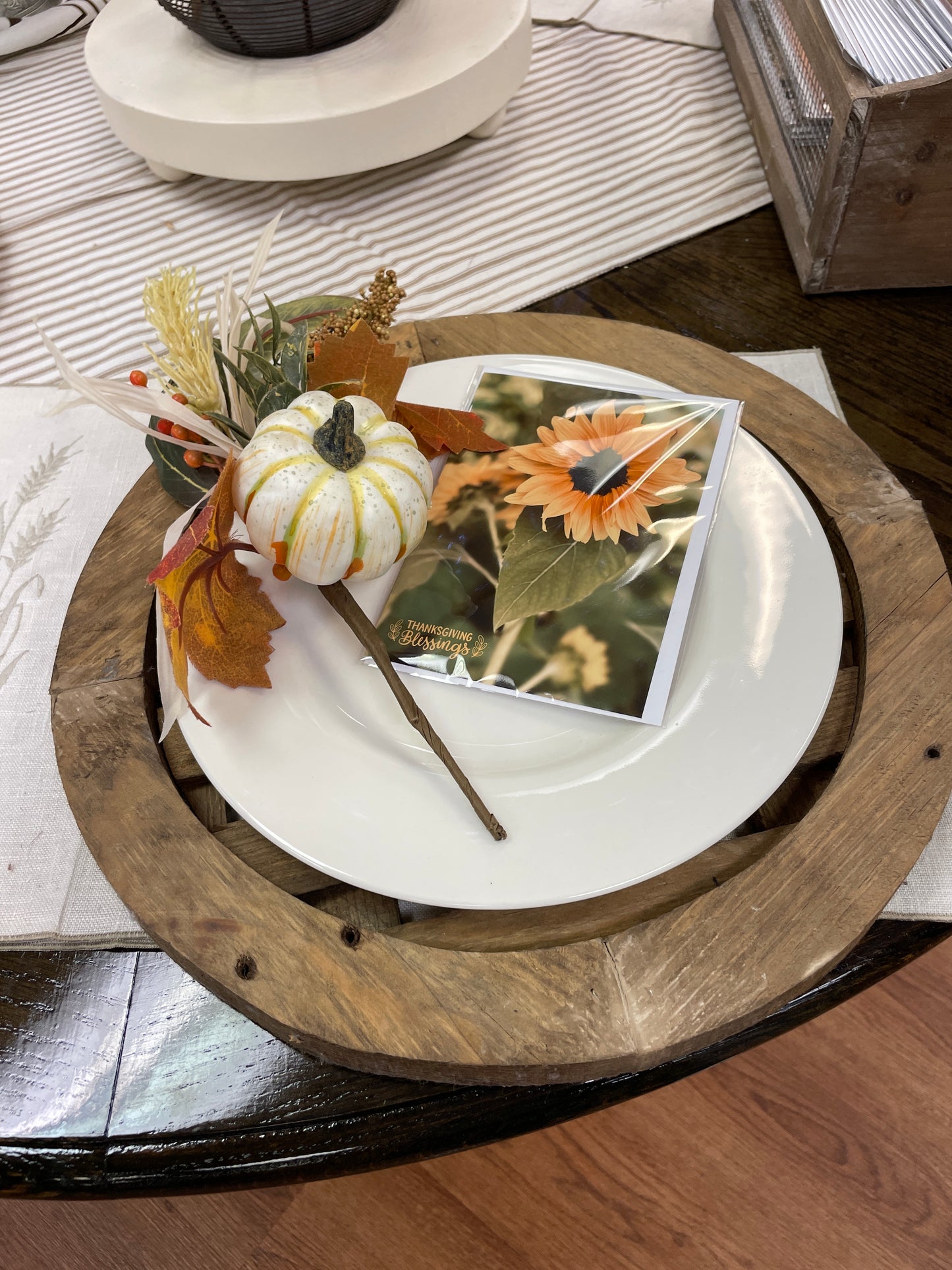 Wood Lattice Charger