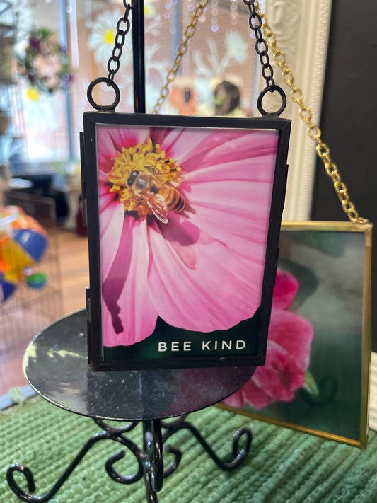 Mini Hanging Antique Frame - Bee