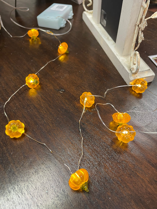 Pumpkin Garland (light up)