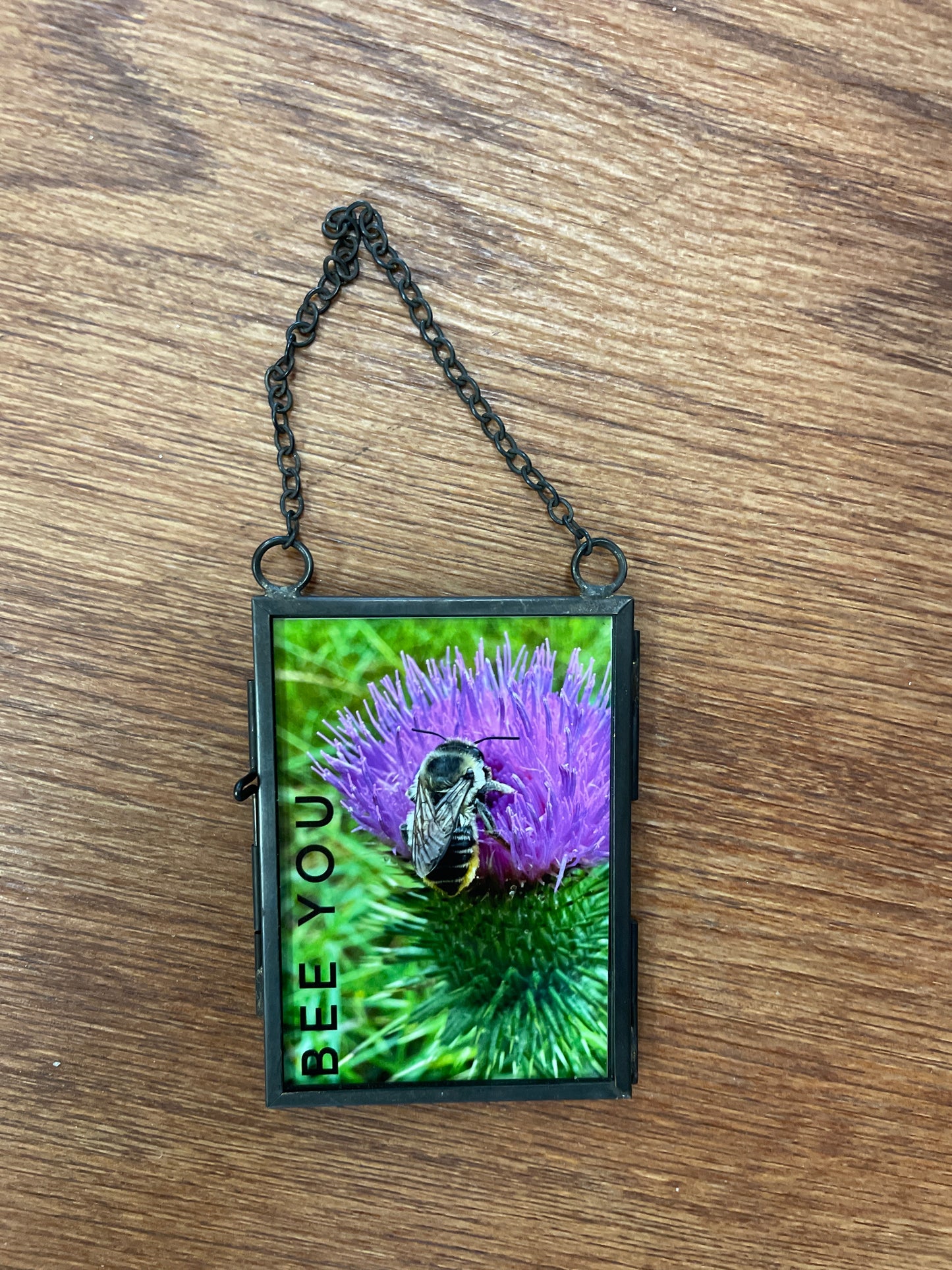 Mini Hanging Antique Frame - Bee