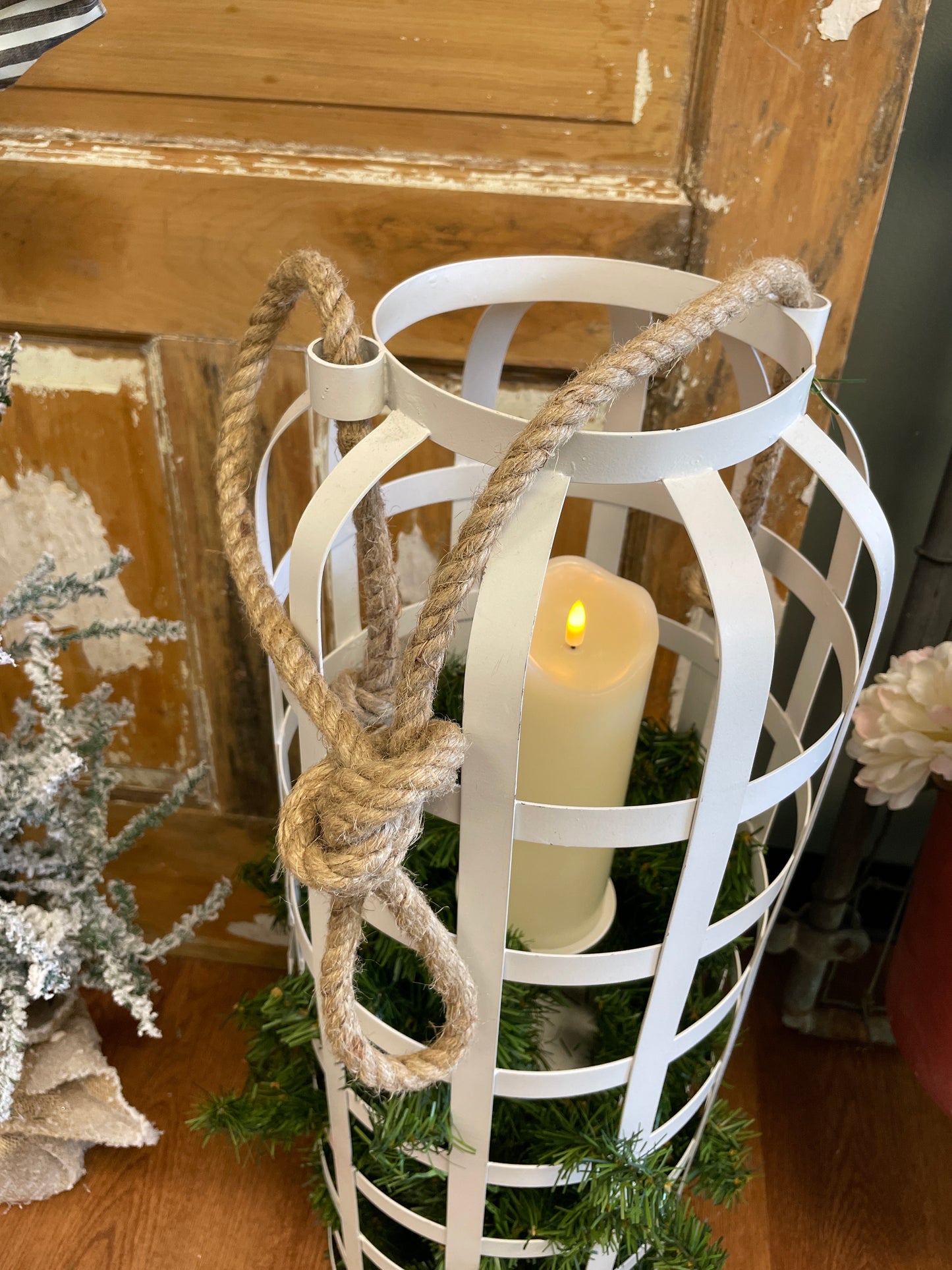 White Metal Candleholder