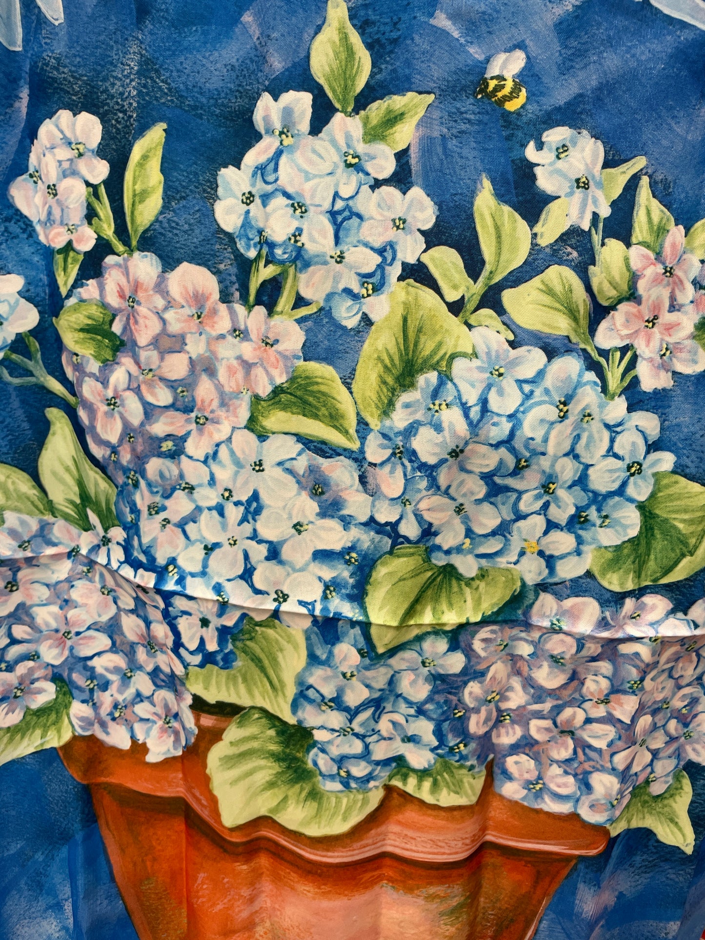 Welcome Hydrangea House Flag