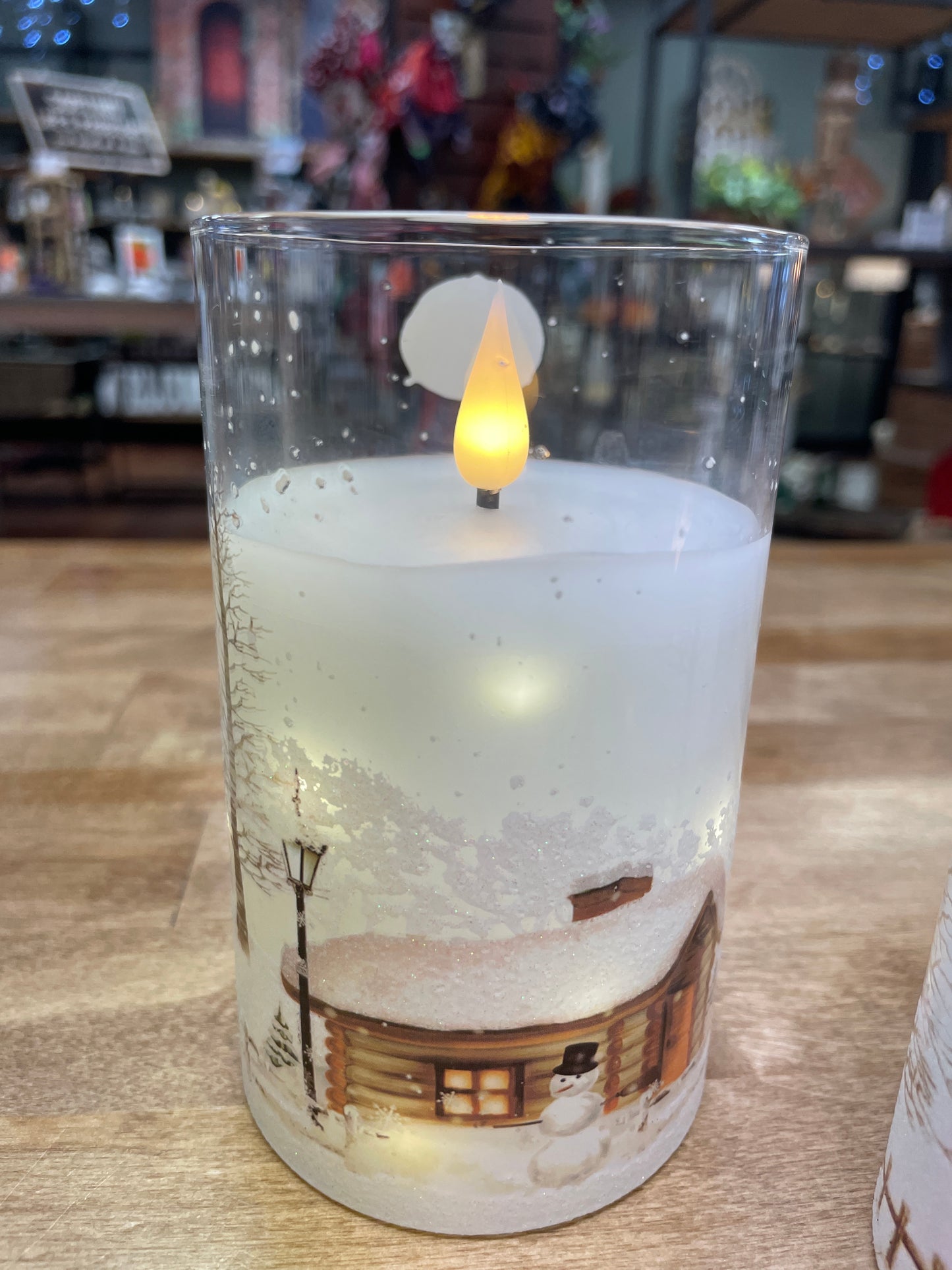 Snowy Scene Flickering Pillar