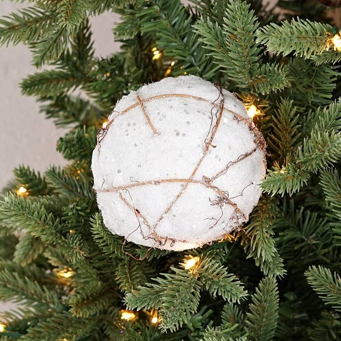 4in Glitter Rattan Cotton Snow Balls Burlap and Daisies